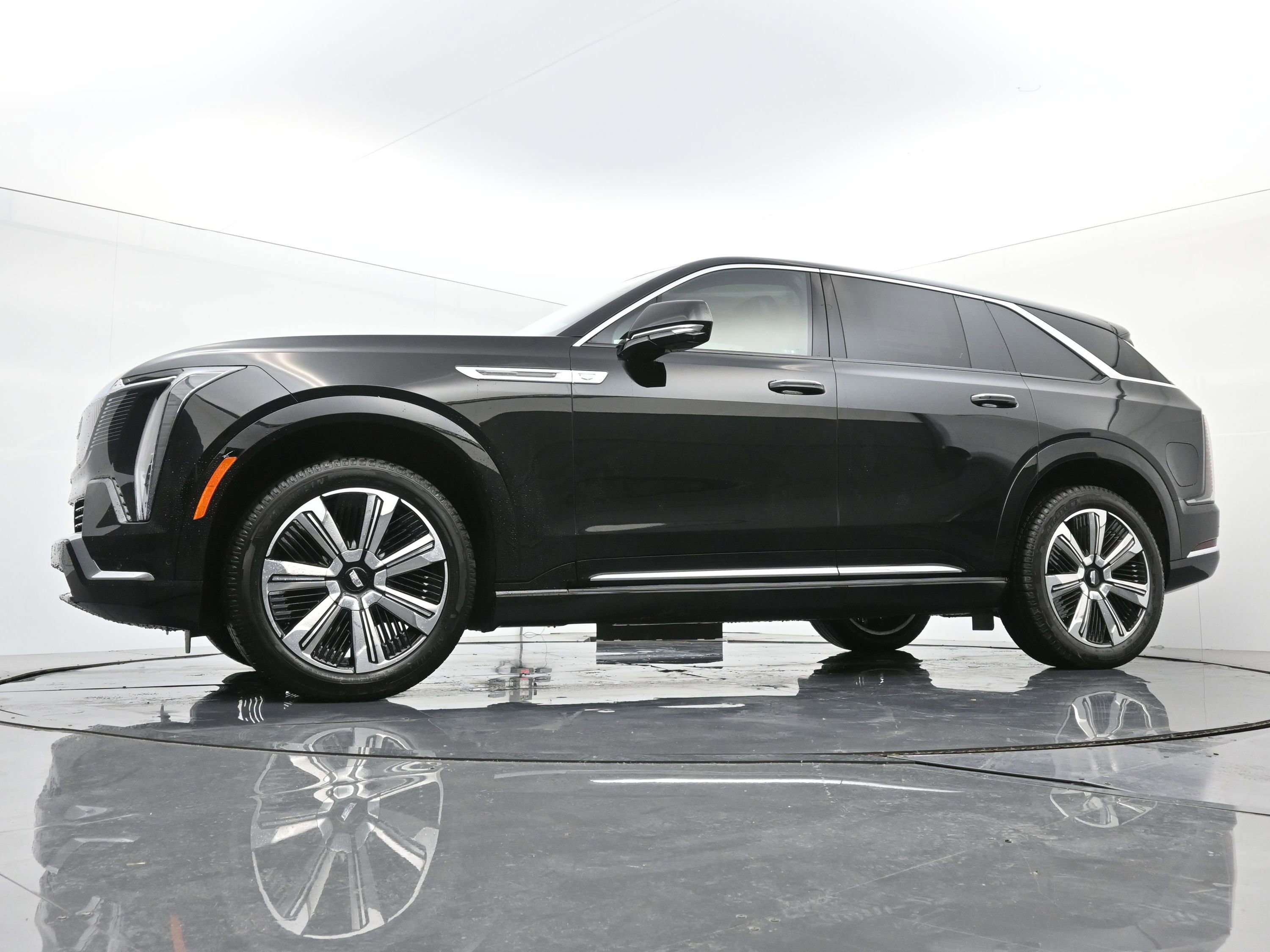 New 2025 Cadillac Escalade IQ Luxury 2 image 16