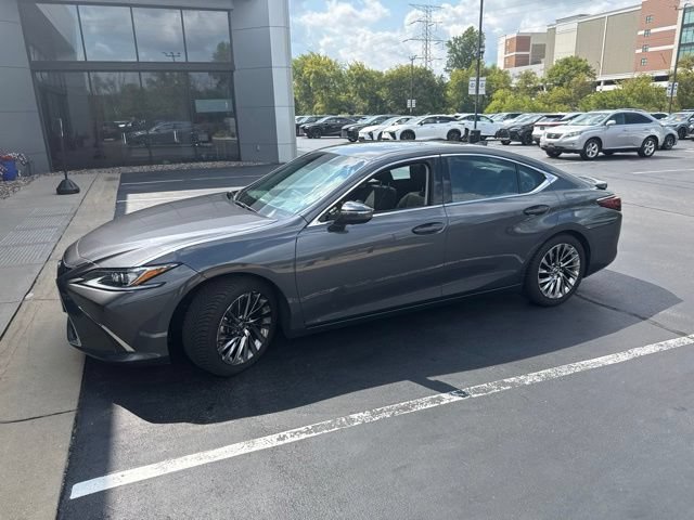 Used 2025 Lexus ES 300h w/ Accessory Package (Z2)