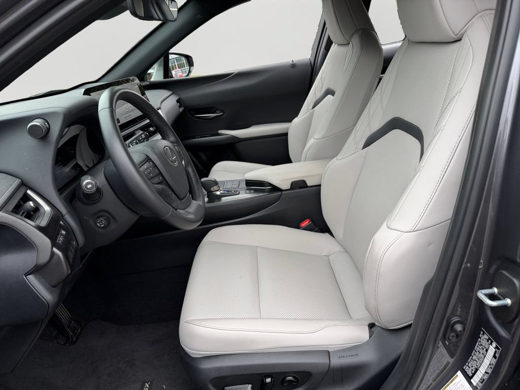 Used 2025 Lexus UX 300h AWD w/ Accessory Package (Z1) image 15
