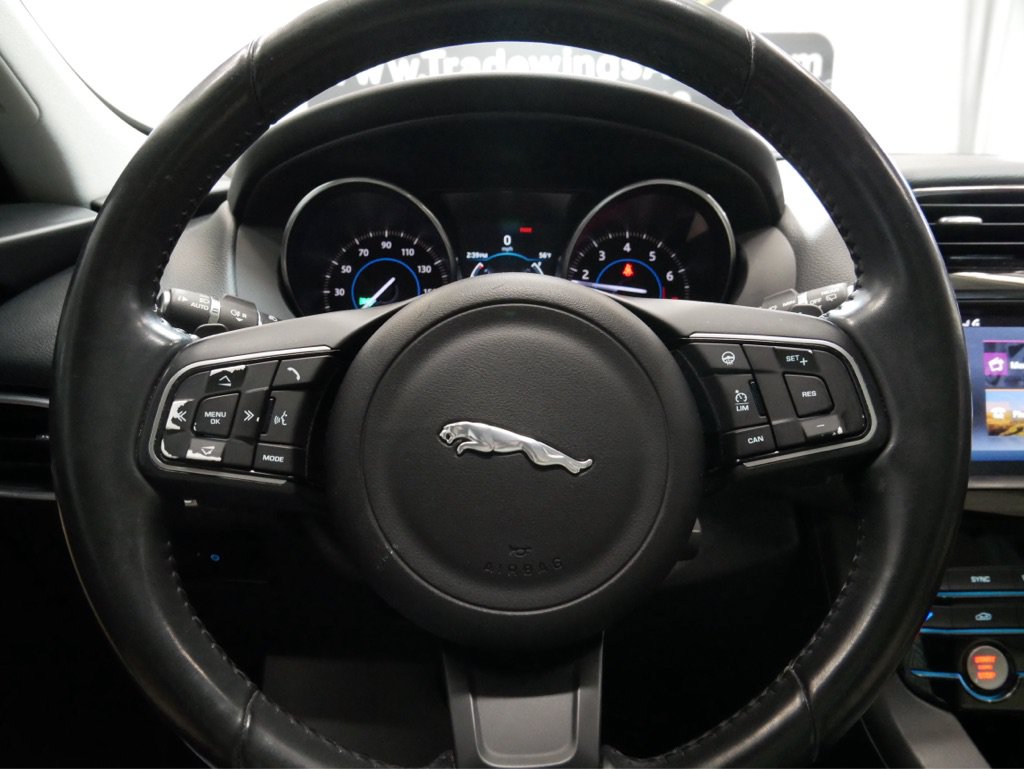 Used 2017 Jaguar F-PACE Premium AWD/4WD image 15