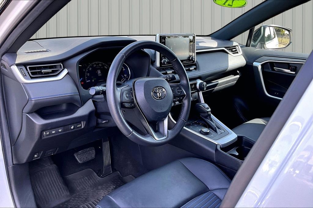 Used 2021 Toyota RAV4 XSE w/ XSE Grade Weather Package AWD/4WD image 4