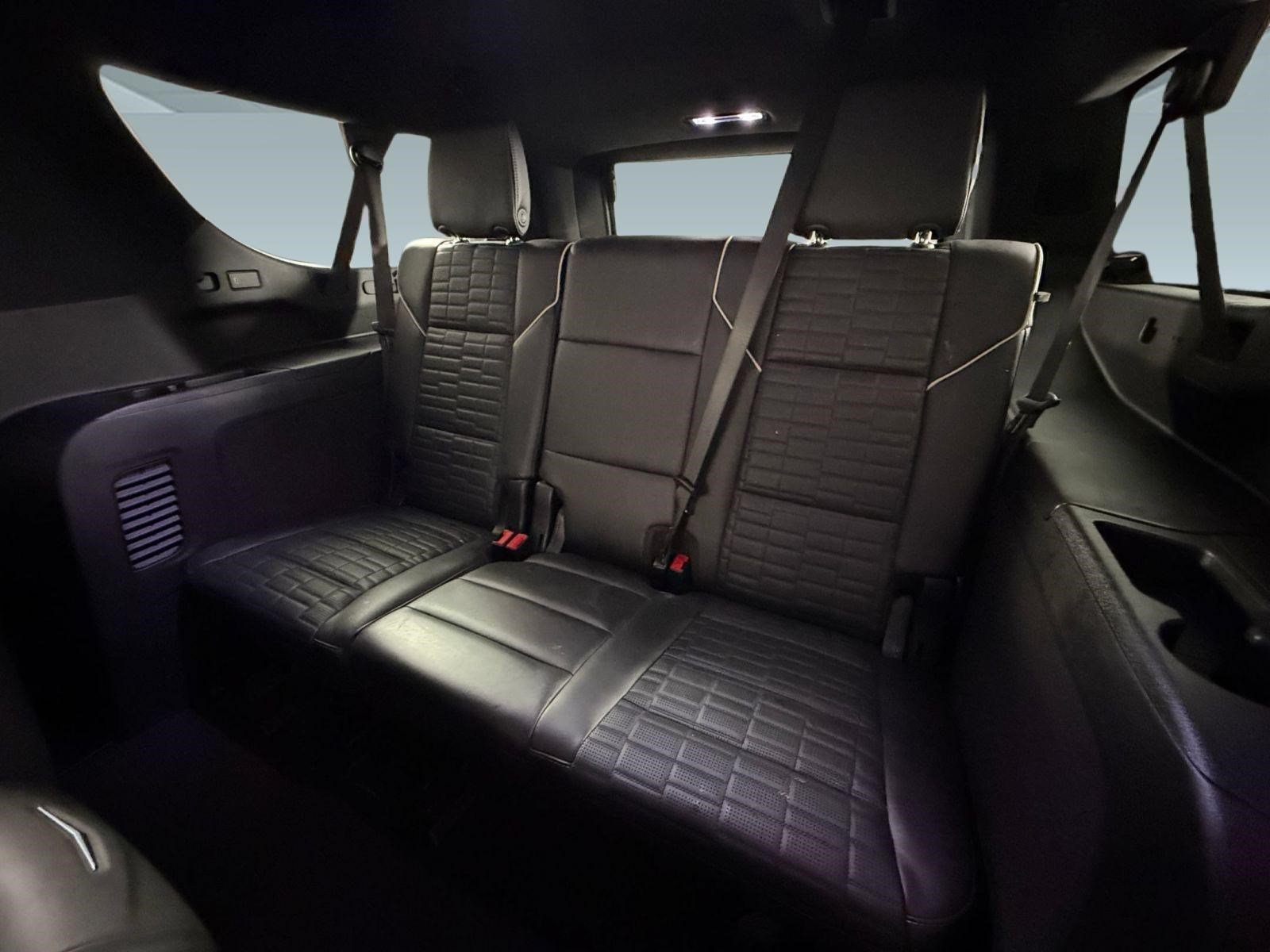 Used 2025 Cadillac Escalade ESV V AWD/4WD image 24