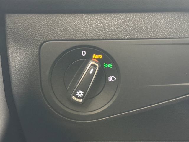 Used 2023 Volkswagen Tiguan SE w/ Panoramic Sunroof Package AWD/4WD image 37