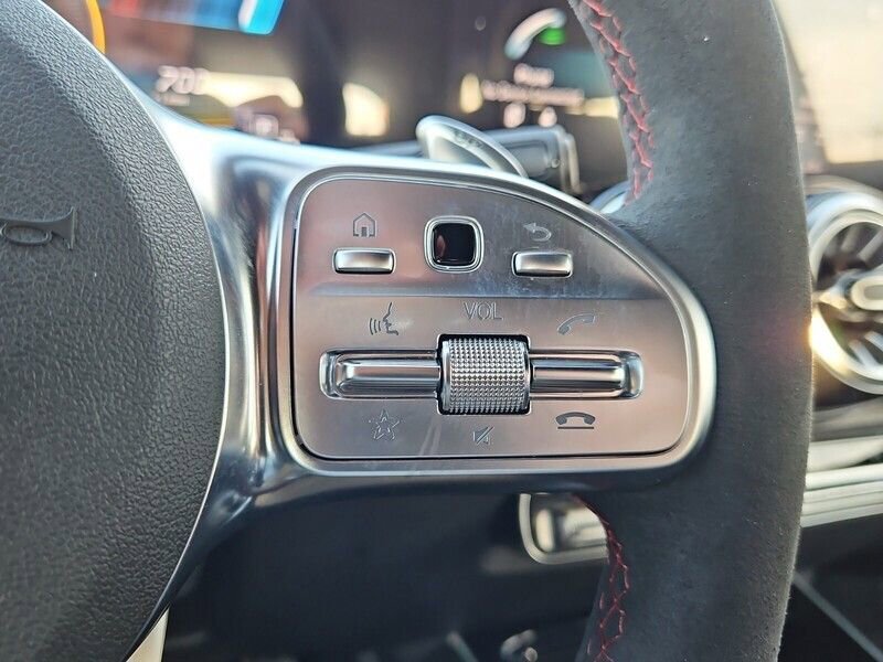 Used 2023 Mercedes-Benz GLB 35 AMG 4MATIC w/ Premium Package image 22