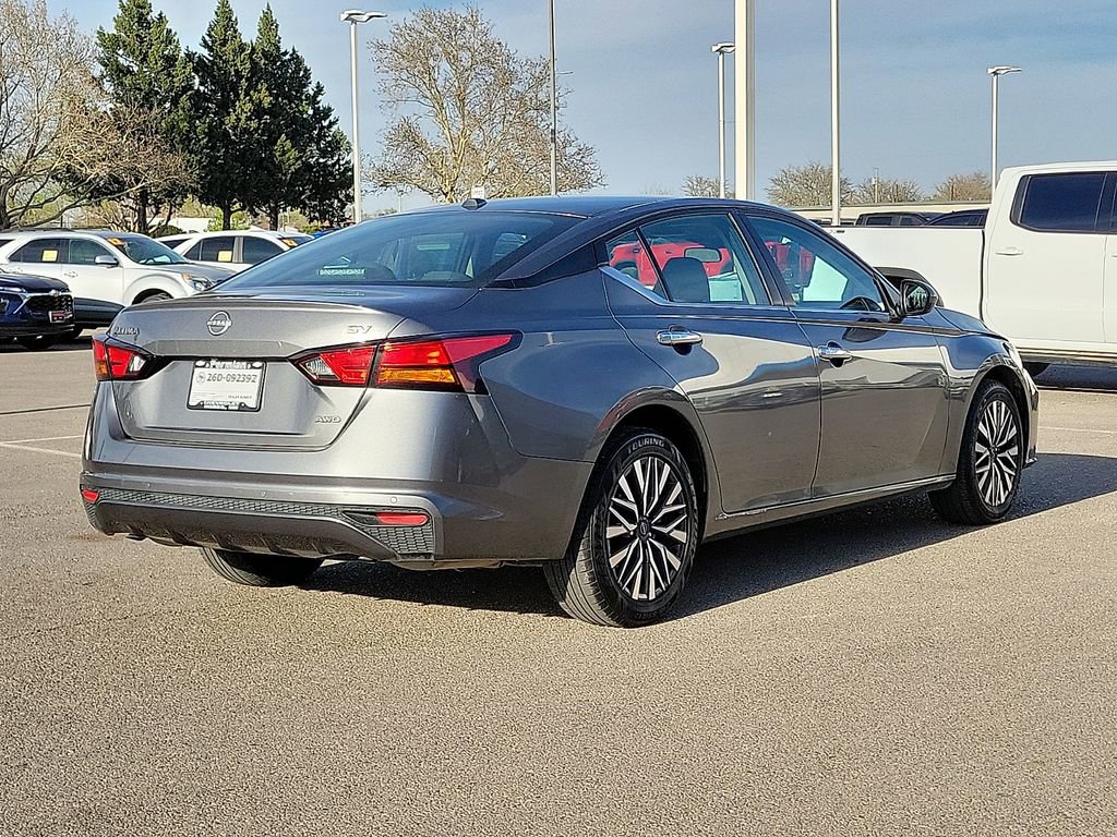 Used 2023 Nissan Altima 2.5 SV AWD/4WD image 11
