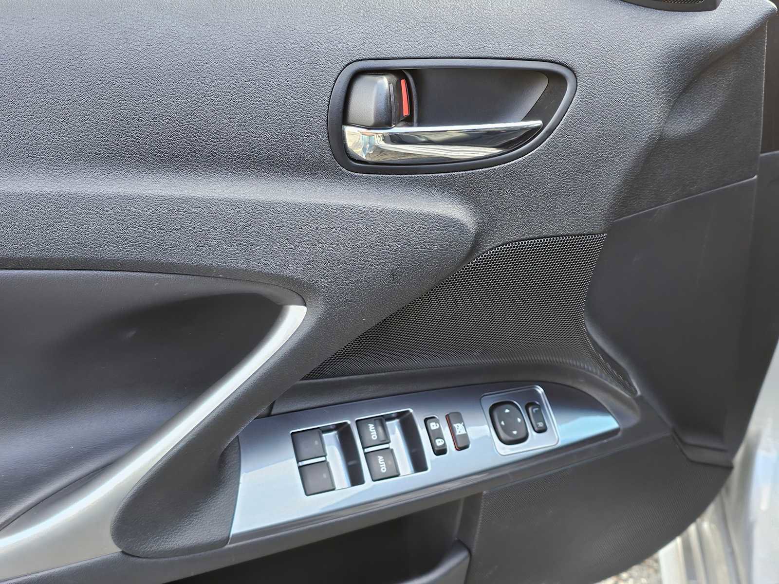 Used 2013 Lexus IS 250C image 22