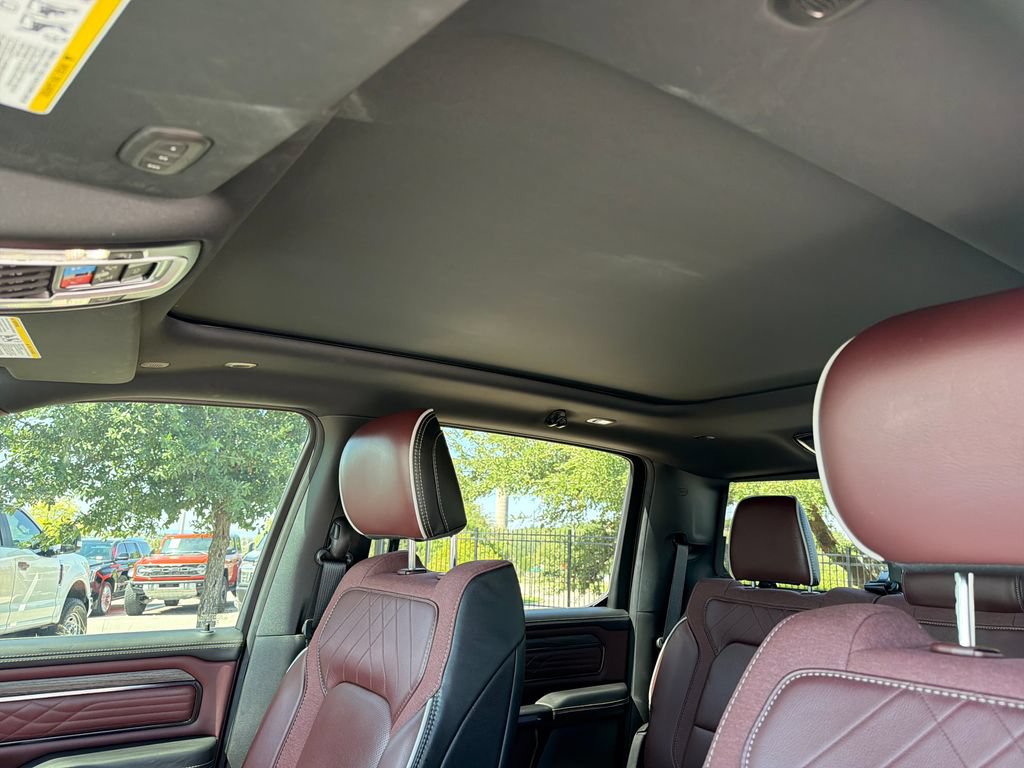 Used 2025 RAM 1500 Limited AWD/4WD image 32