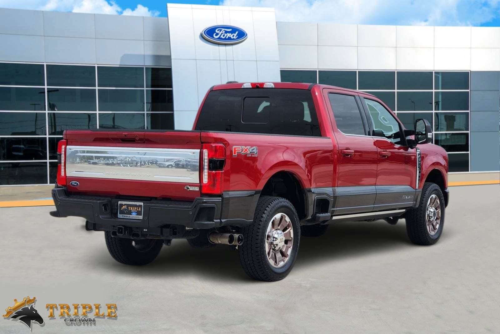 Used 2024 Ford F250 King Ranch w/ FX4 Off-Road Package AWD/4WD image 5