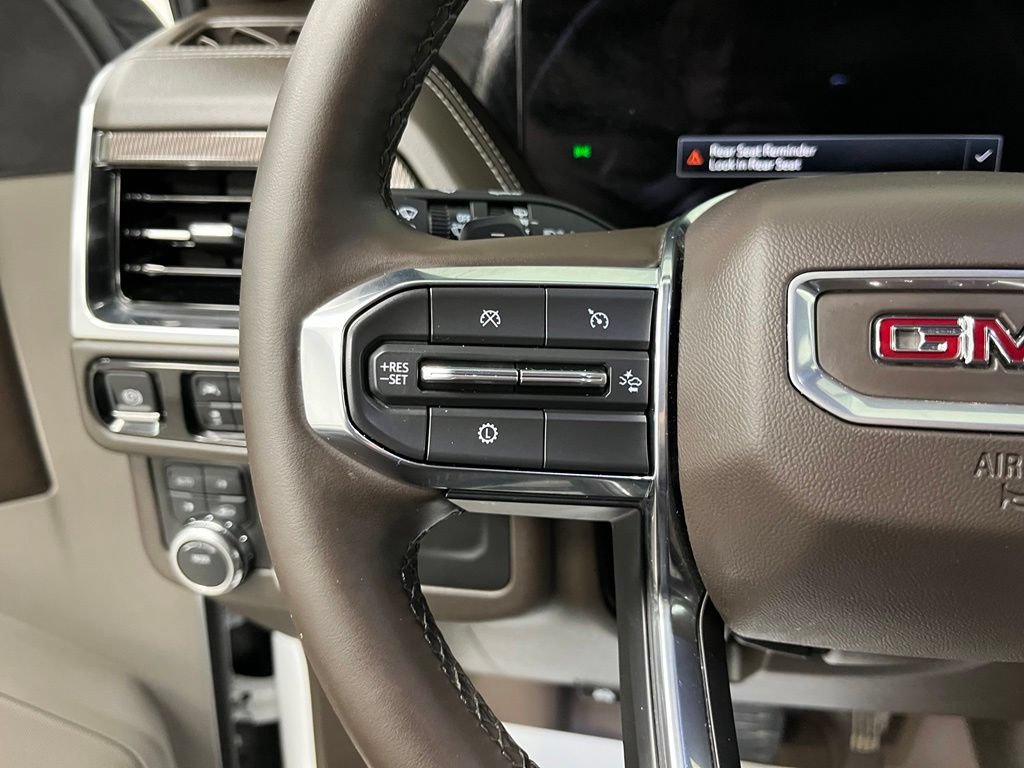 Used 2025 GMC Yukon Elevation AWD/4WD image 30