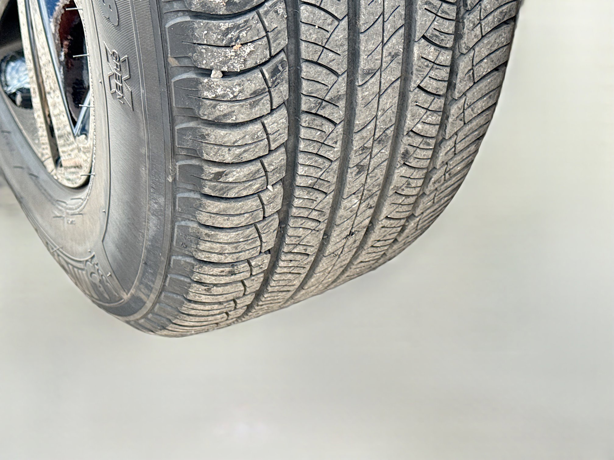 Used 2025 Land Rover Discovery Sport S image 34