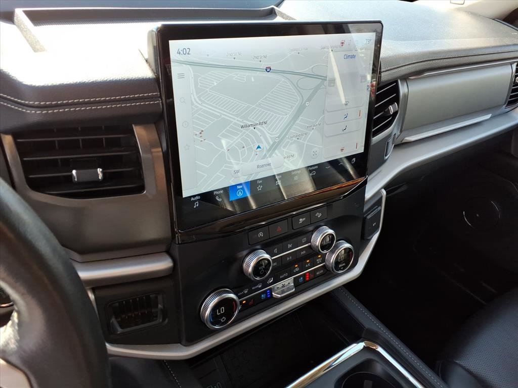 Used 2024 Ford Expedition XLT image 13