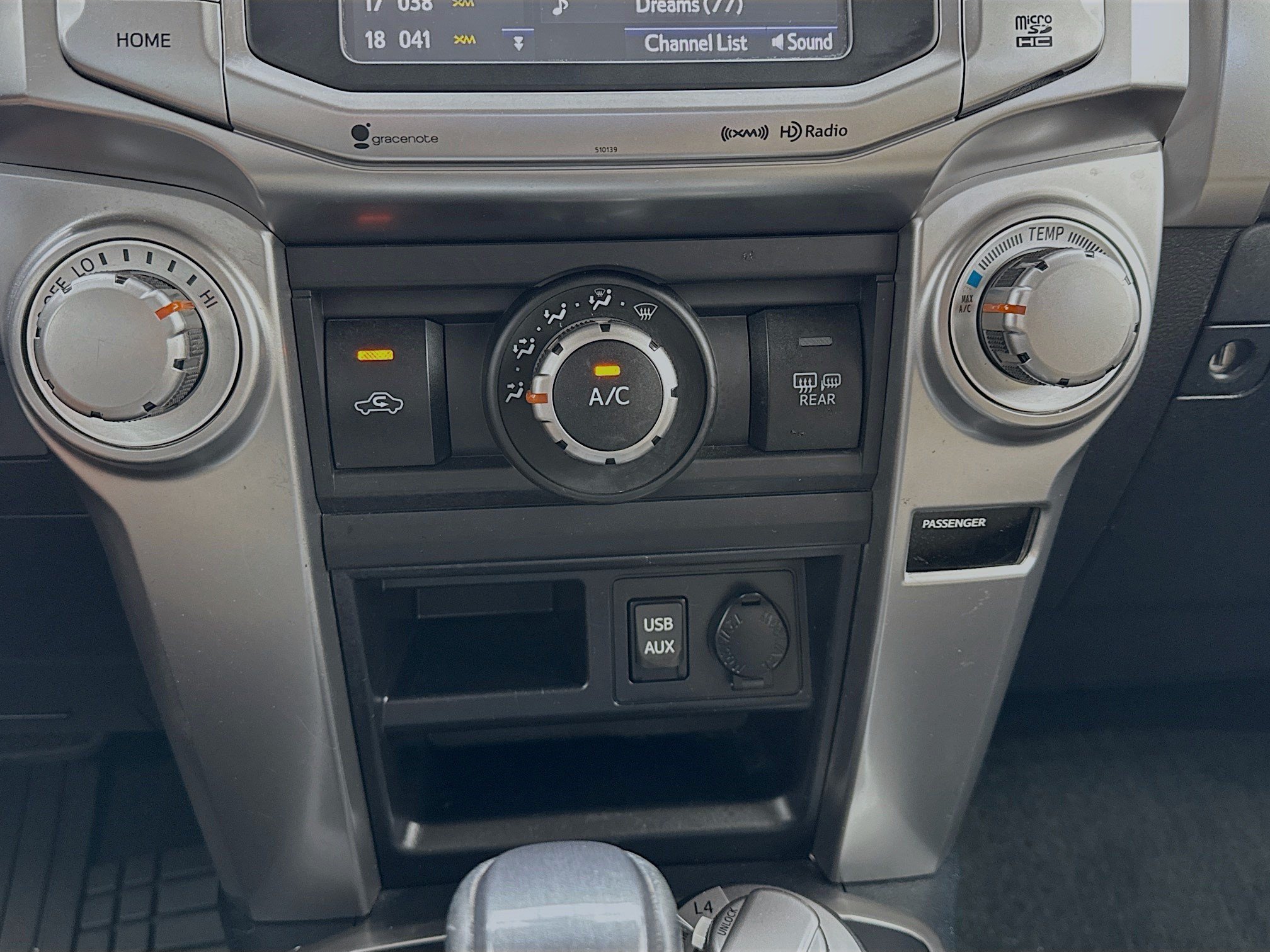 Used 2017 Toyota 4Runner SR5 AWD/4WD image 12