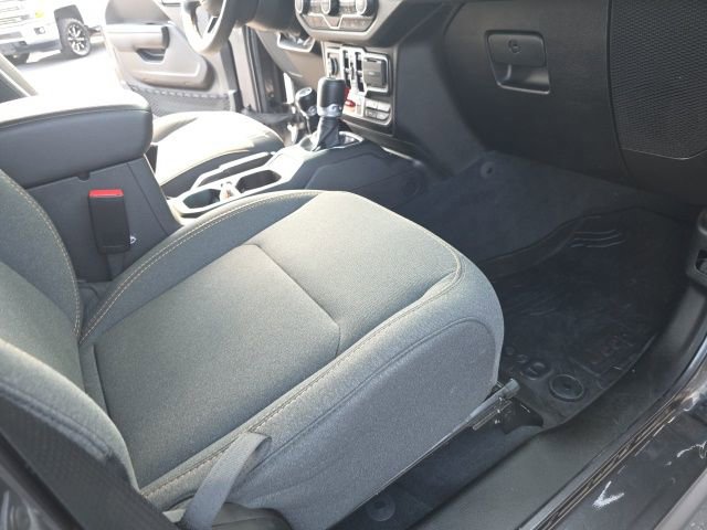 Used 2024 Jeep Gladiator Sport AWD/4WD image 46