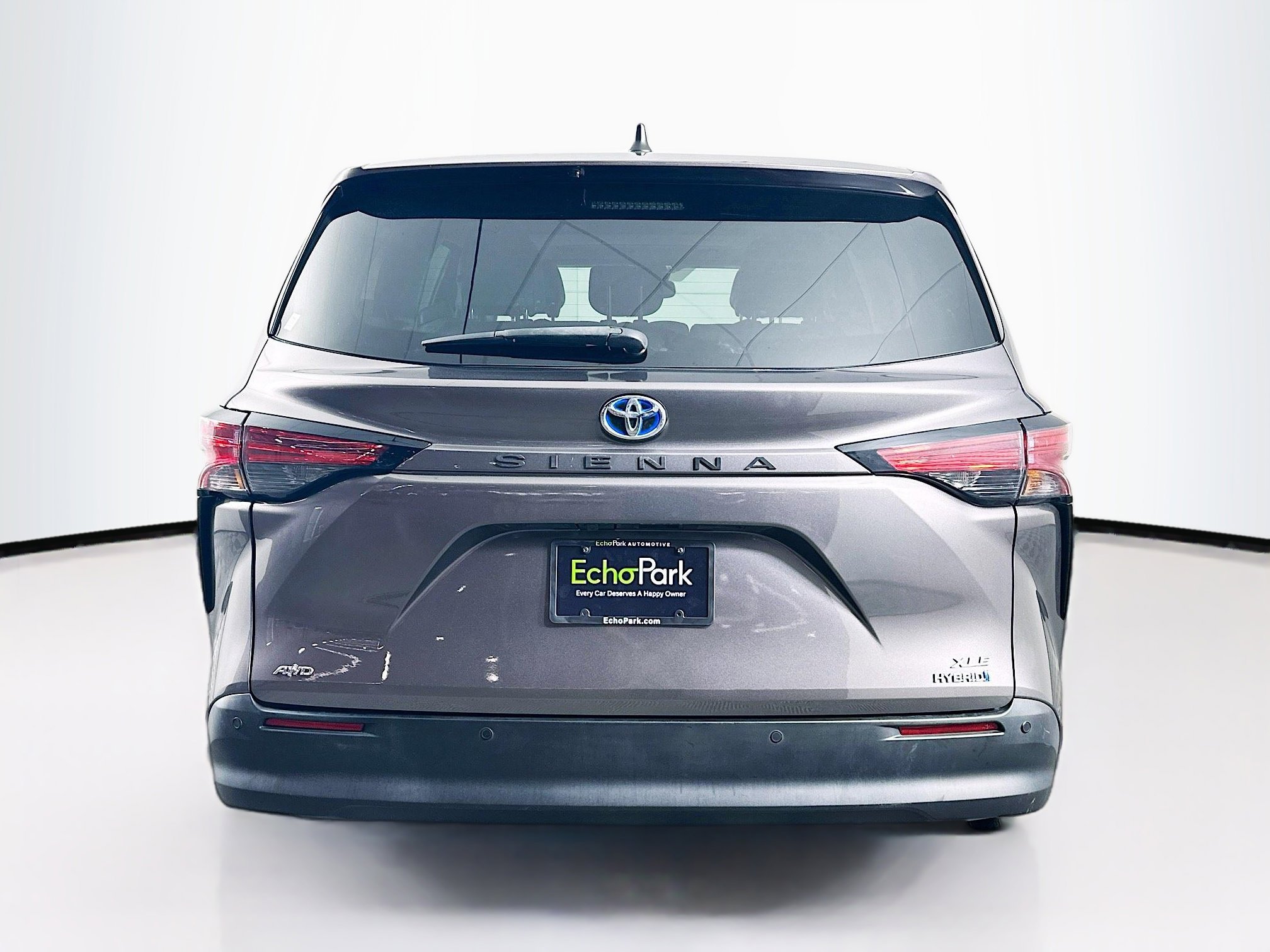 Used 2021 Toyota Sienna XLE image 7