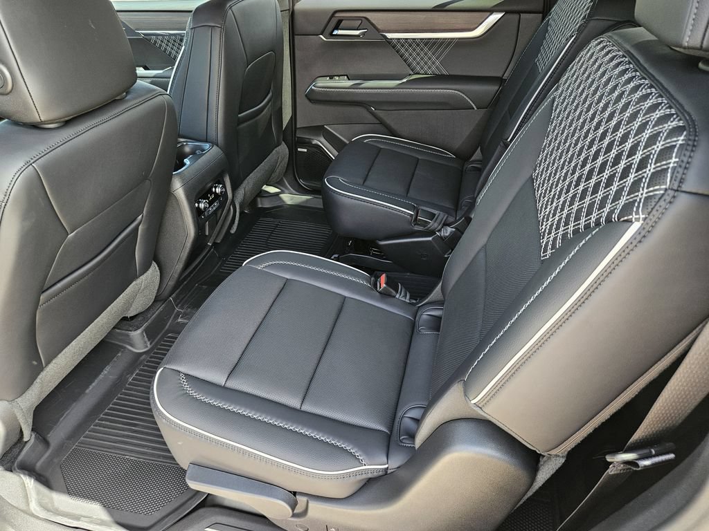 New 2026 GMC Acadia Denali w/ Super Cruise Package FWD image 12