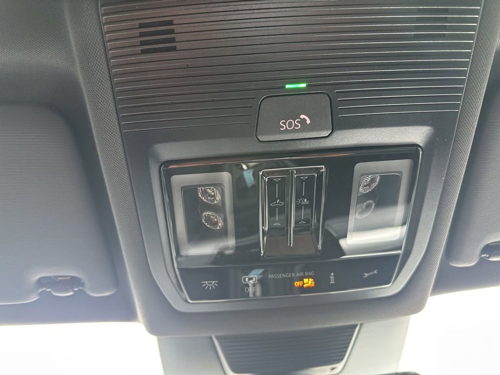 New 2026 Volkswagen Tiguan SE R-Line FWD image 13