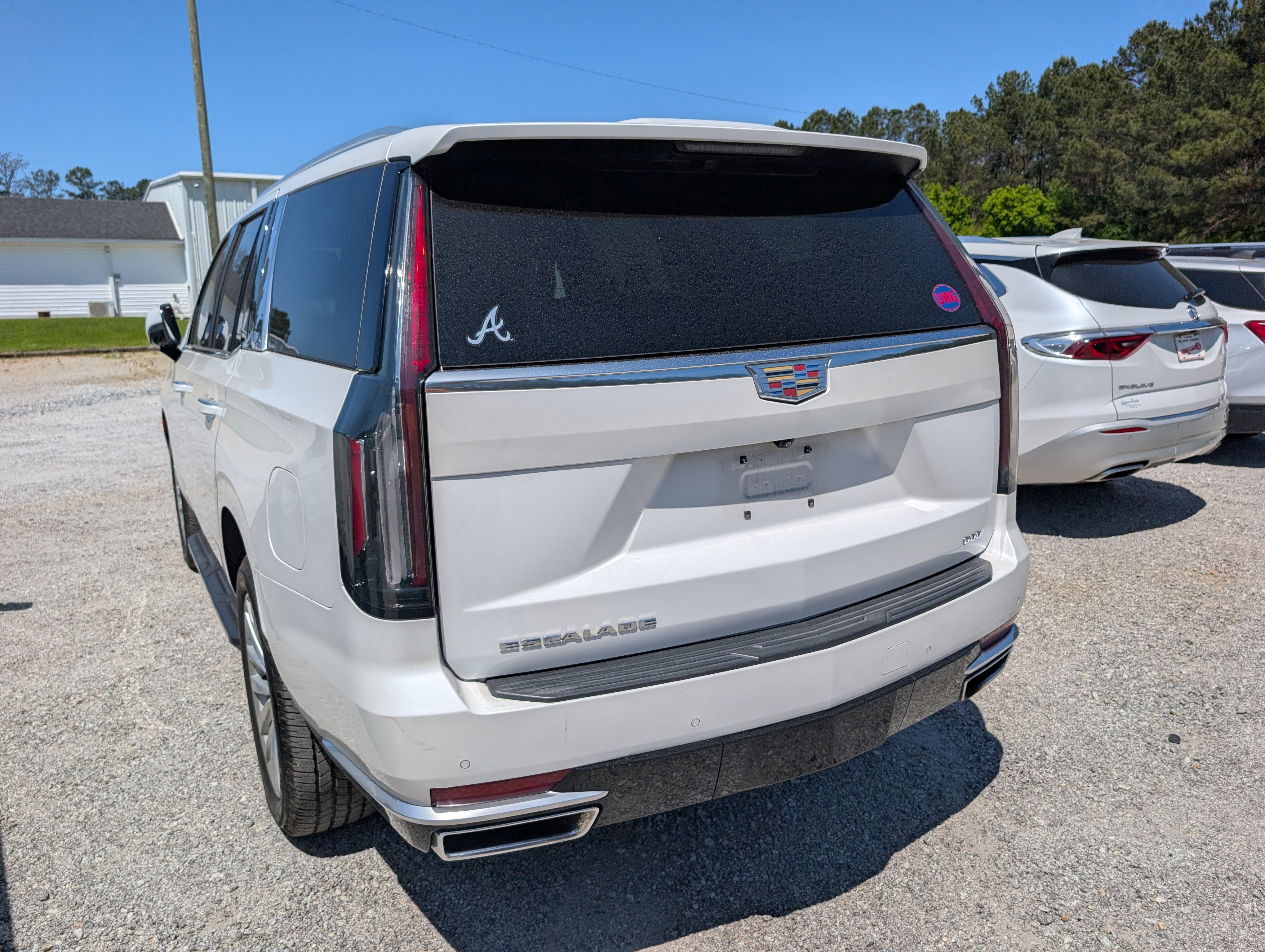 Used 2023 Cadillac Escalade Luxury image 4