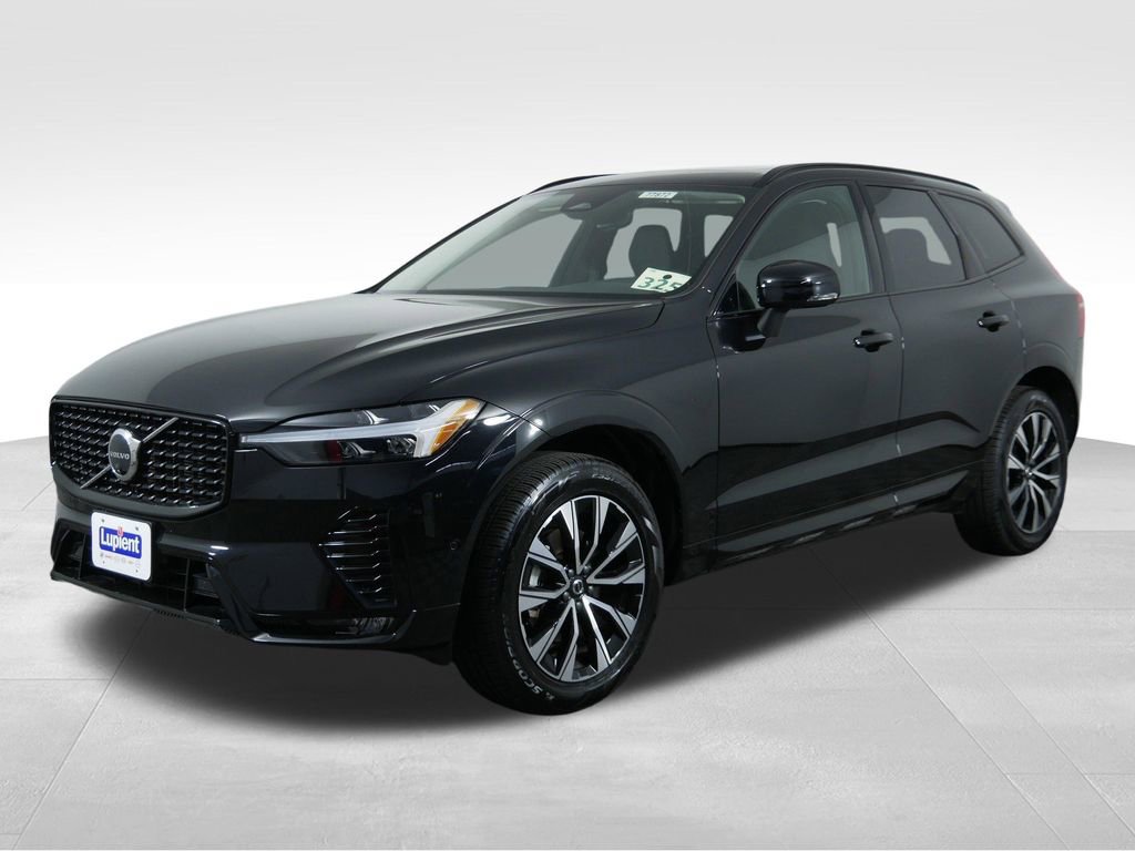 Used 2025 Volvo XC60 B5 Plus AWD/4WD image 5