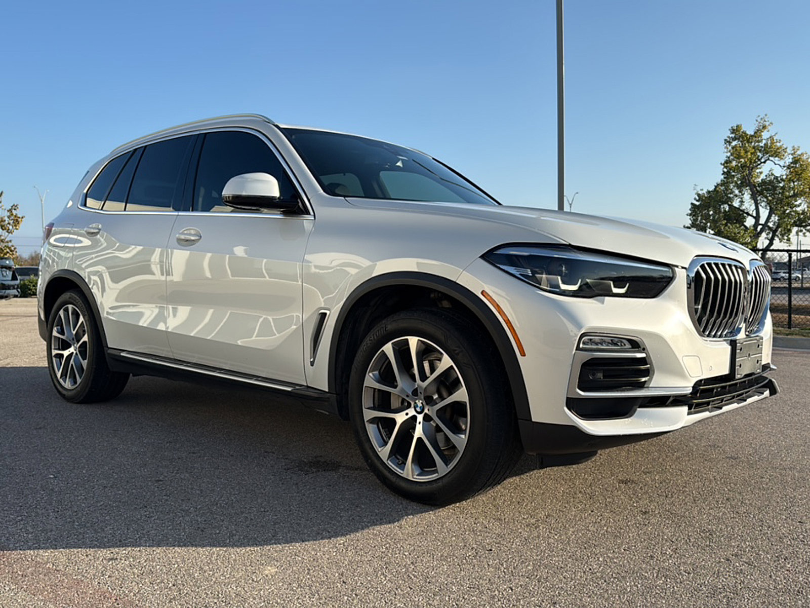 Used 2019 BMW X5 xDrive40i w/ Premium Package 2 image 3