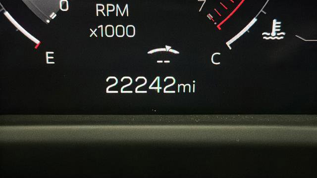 Used 2024 GMC Acadia AT4 image 10