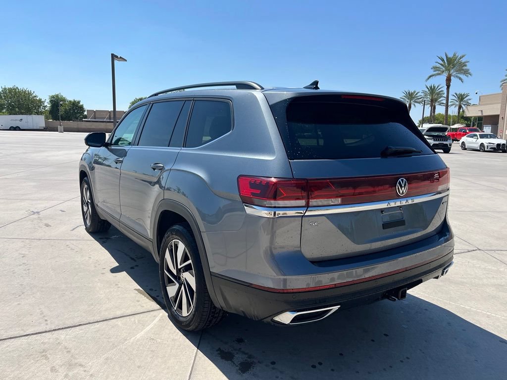 Used 2025 Volkswagen Atlas SE AWD/4WD image 8