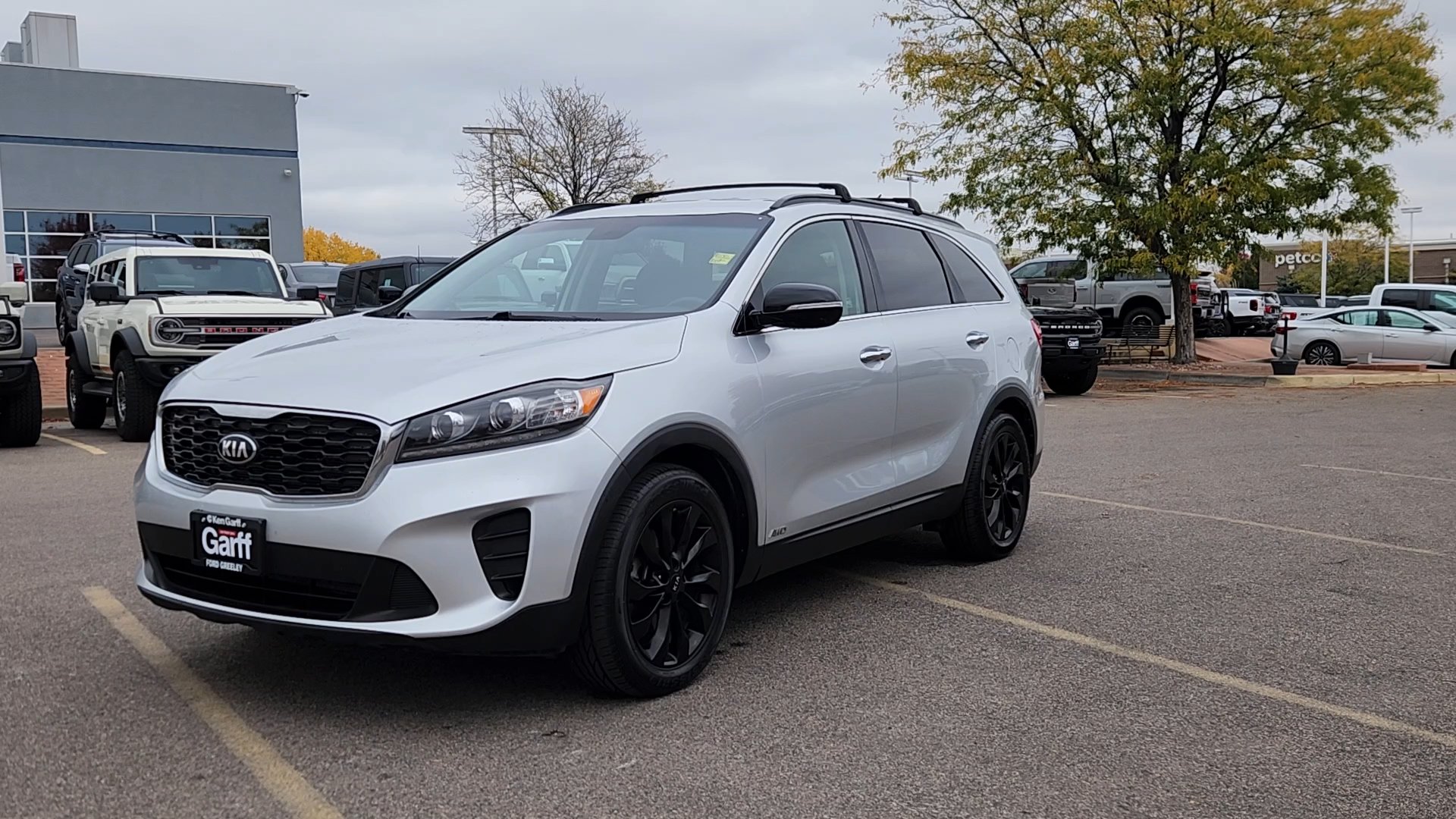 Used 2019 Kia Sorento S AWD/4WD image 2