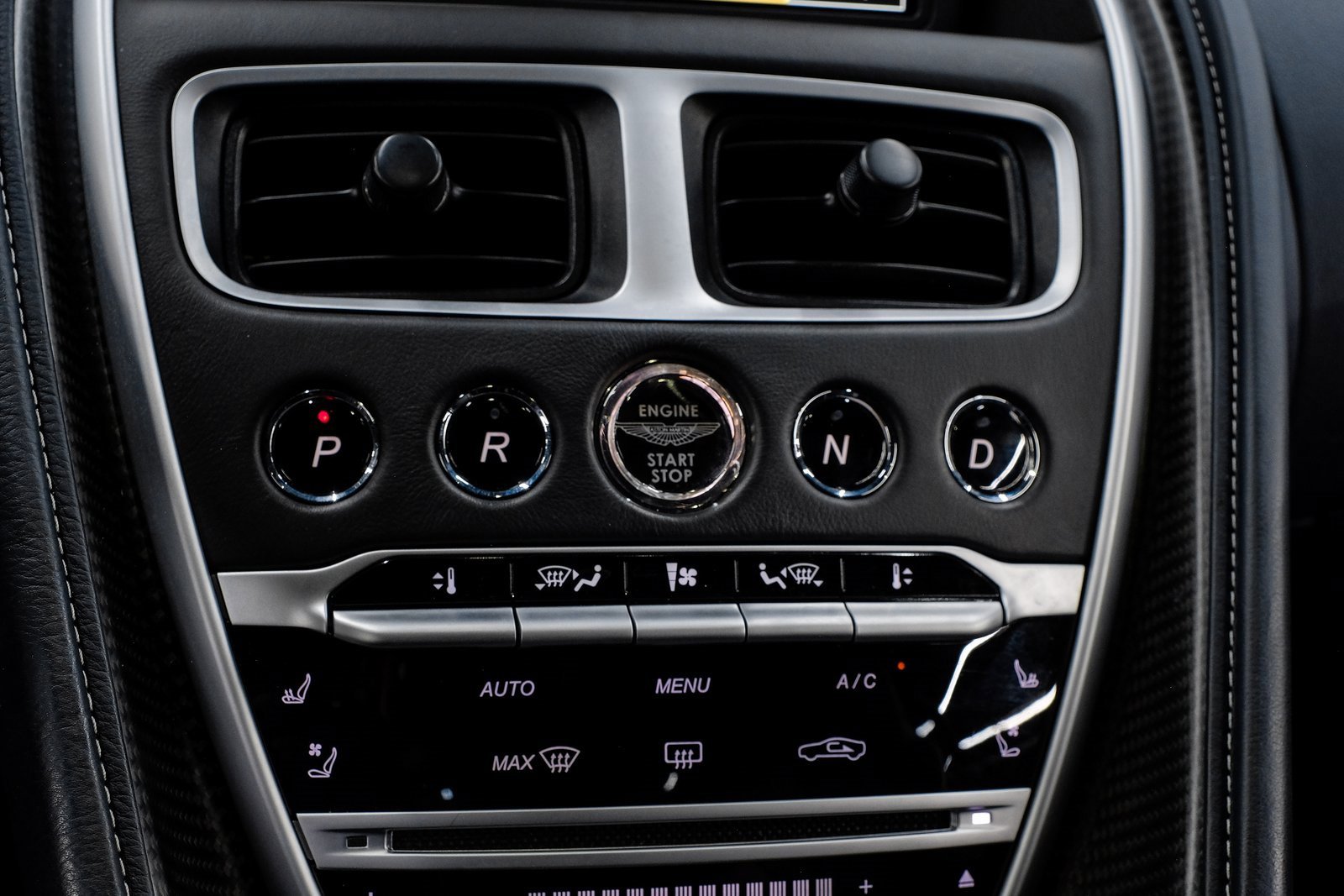 Used 2018 Aston Martin DB11 V12 image 28