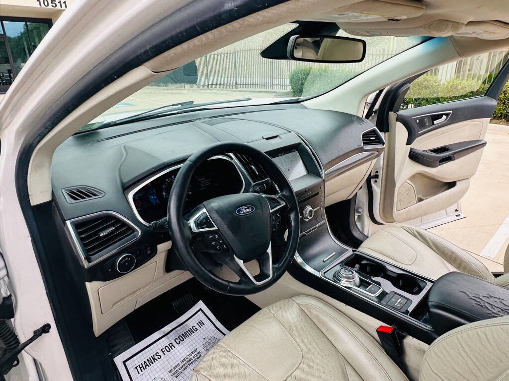Used 2019 Ford Edge Titanium w/ Equipment Group 301A FWD image 13