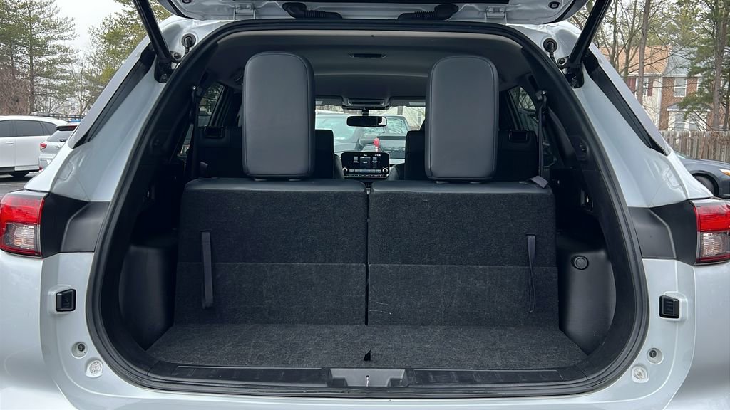 Used 2024 Mitsubishi Outlander SE image 16