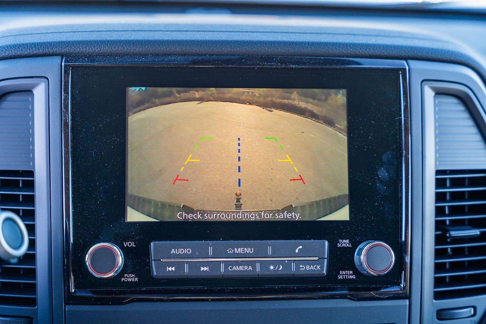 Used 2024 Nissan Titan SV w/ SV Convenience Package image 31