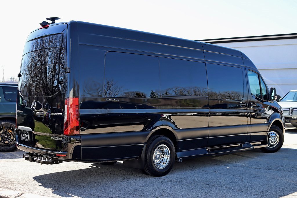 Used 2024 Mercedes-Benz Sprinter 3500 image 9