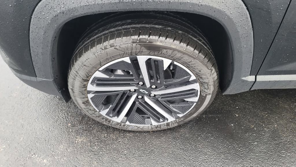 New 2026 Chevrolet Equinox RS w/ Convenience Package III image 6