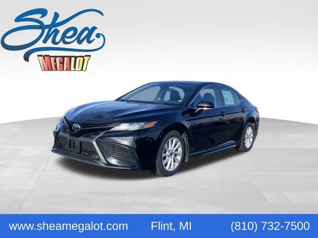 Used 2021 Toyota Camry SE image 1