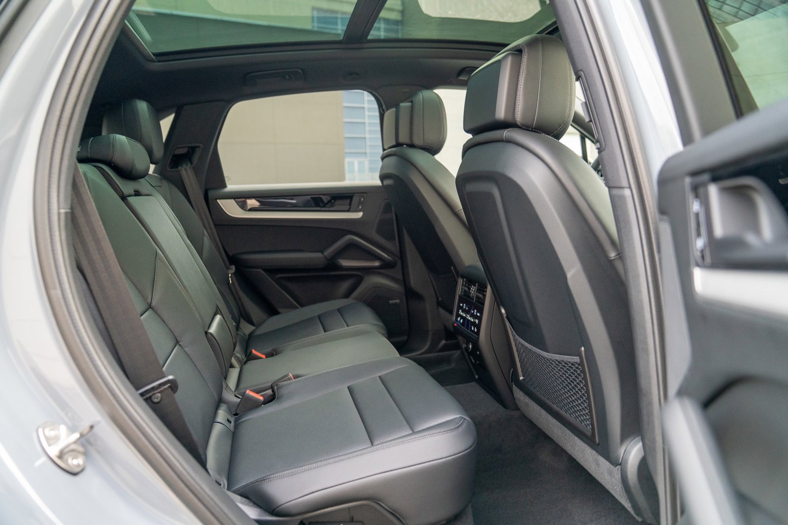 Certified 2026 Porsche Cayenne AWD/4WD image 24