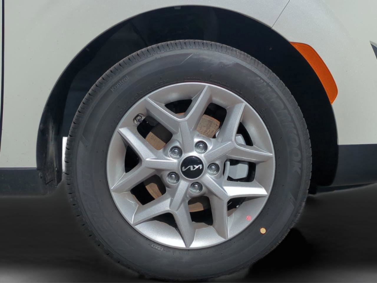 New 2025 Kia Soul LX image 11