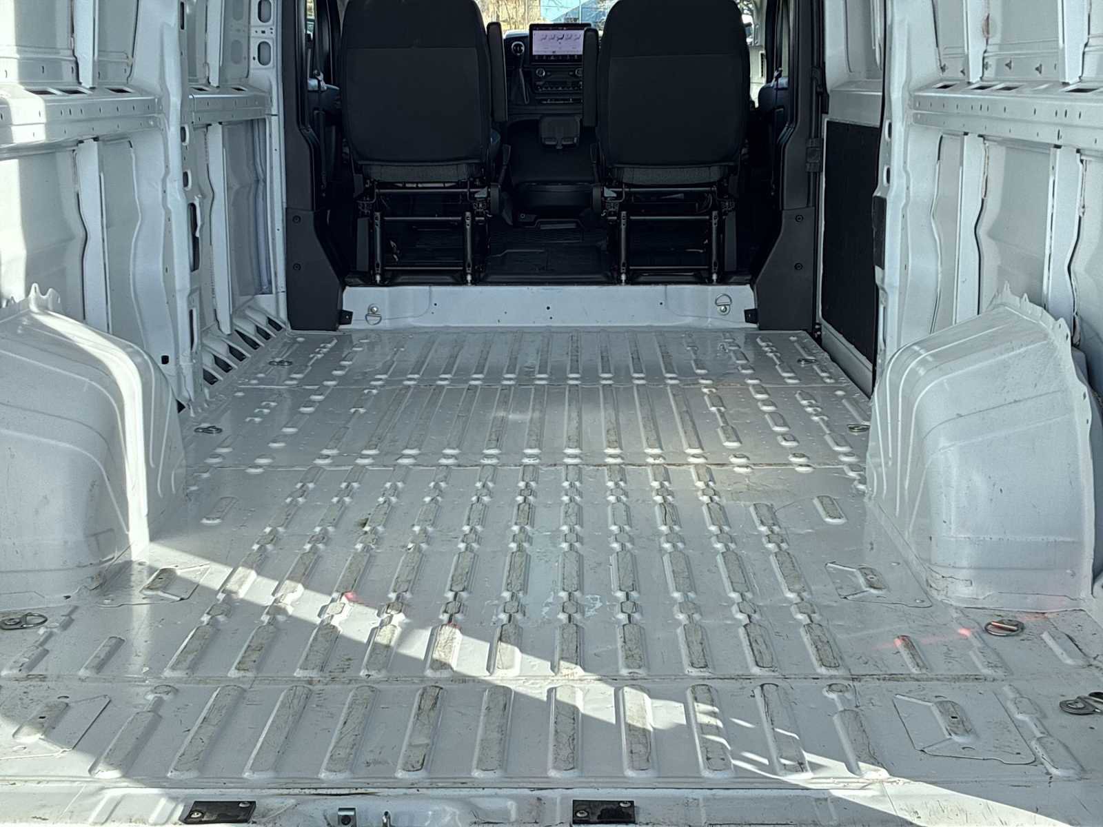 Used 2024 RAM ProMaster 3500 w/ Premium Convenience Group image 20