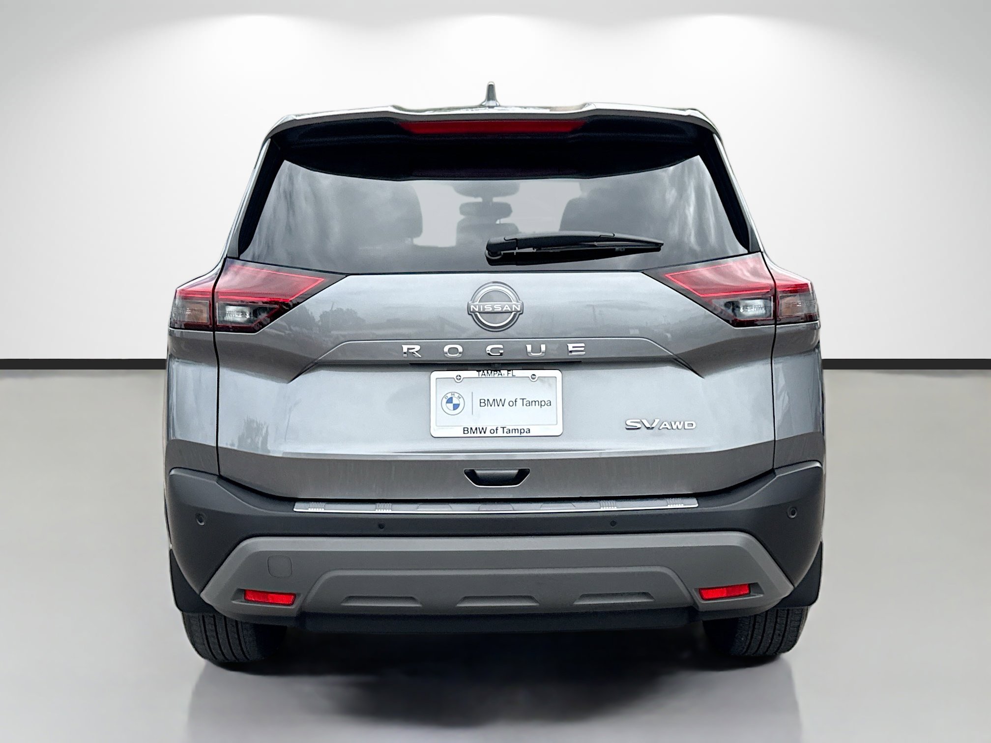 Used 2023 Nissan Rogue SV image 4