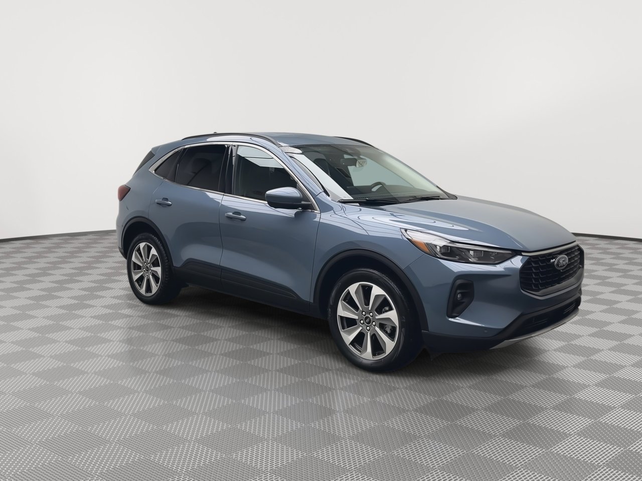 Certified 2024 Ford Escape Platinum image 35