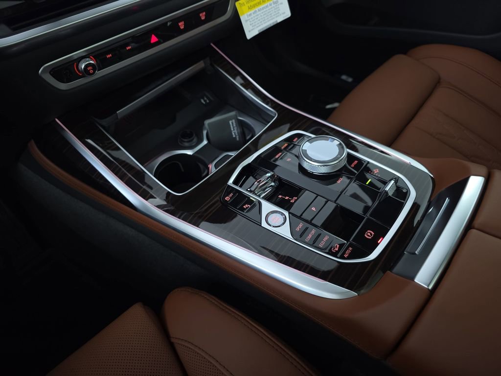 New 2026 BMW X7 M60i image 26