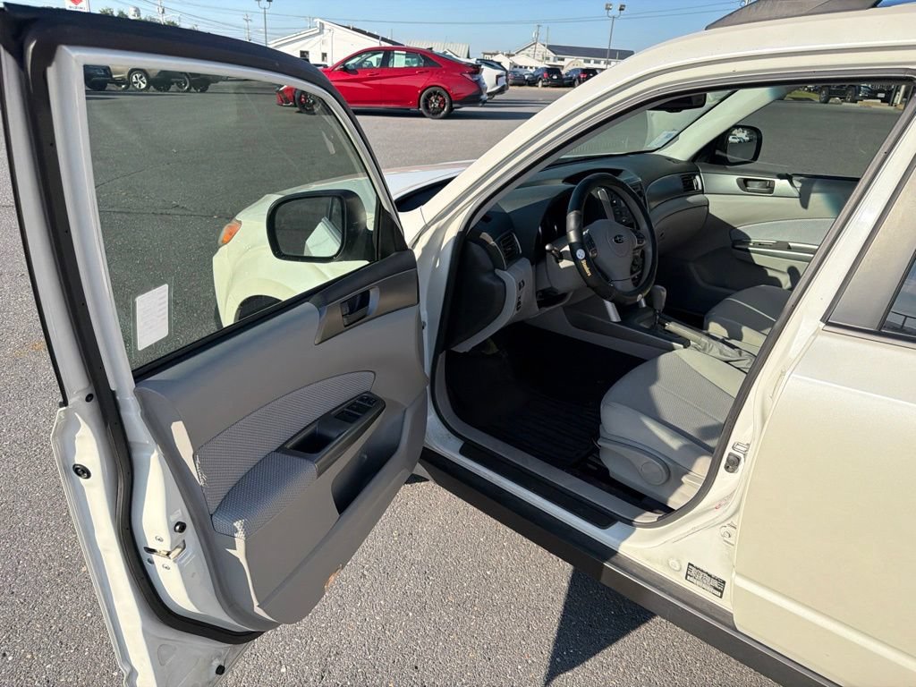 Used 2013 Subaru Forester 2.5X w/ Popular Pkg 1 AWD/4WD image 14