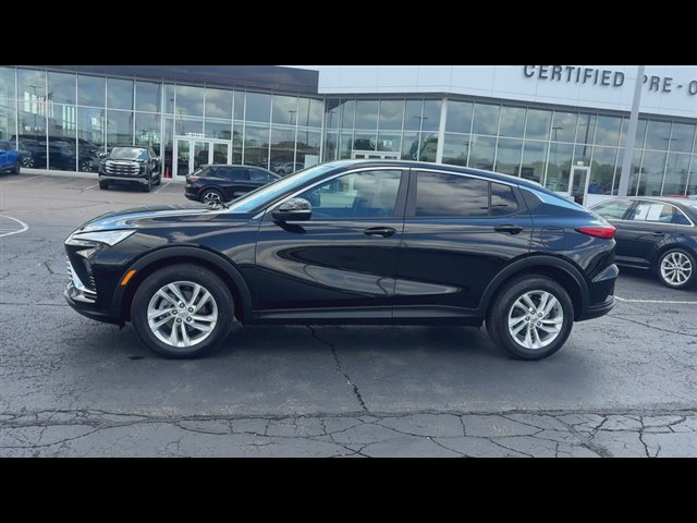 Used 2024 Buick Envista Sport Touring w/ Convenience I Package FWD image 5