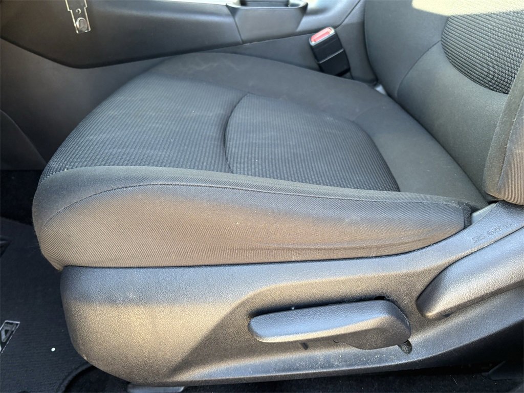 Used 2022 Toyota RAV4 LE image 13