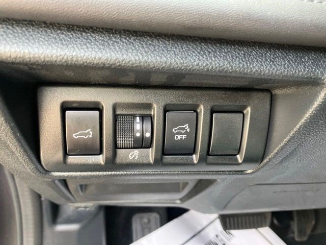 Used 2022 Subaru Outback Limited AWD/4WD image 16