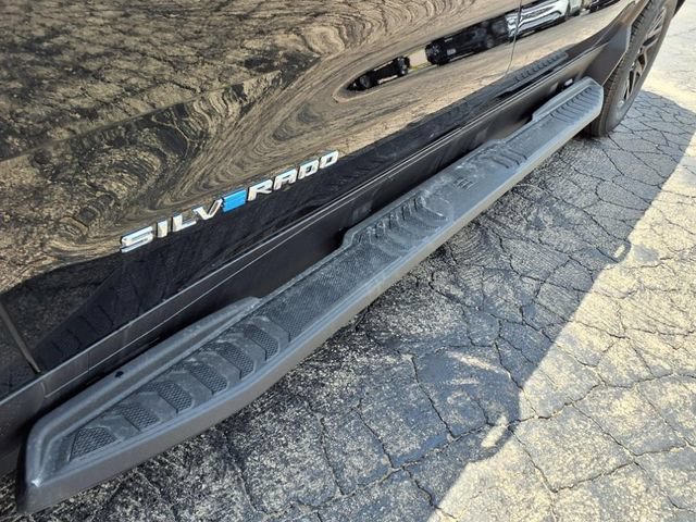 New 2026 Chevrolet Silverado EV LT AWD/4WD image 16