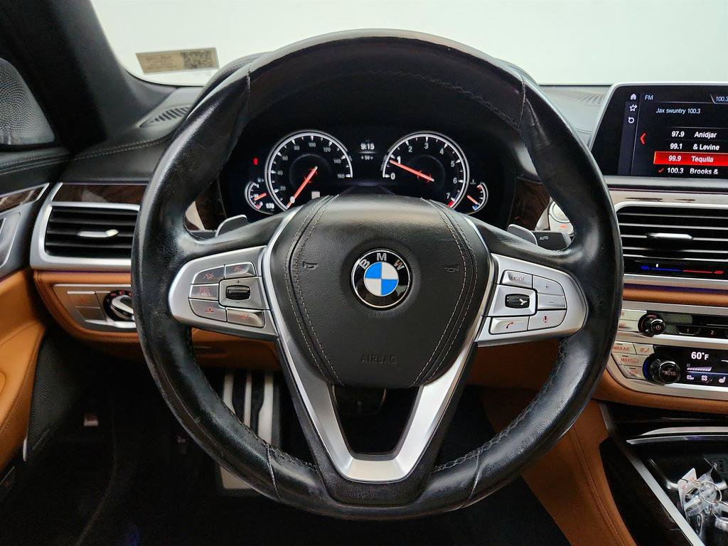 Used 2018 BMW 750i RWD image 18