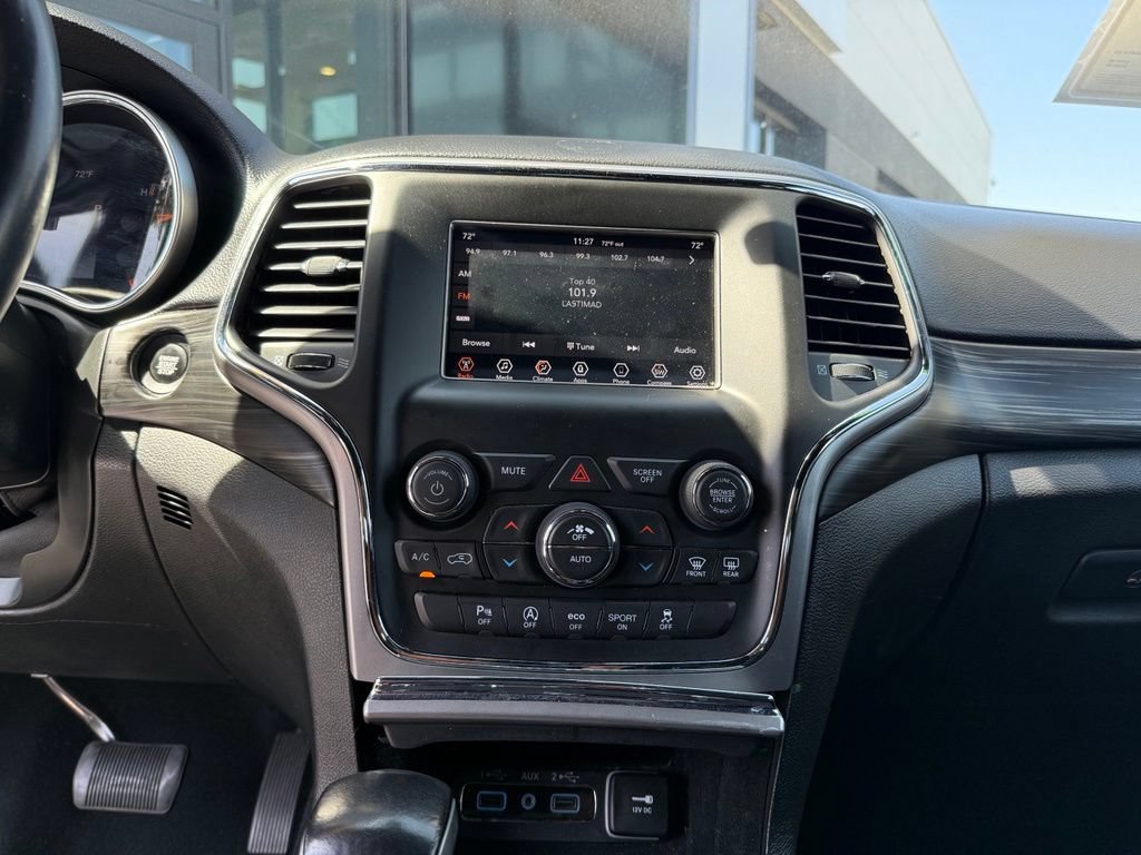 Used 2020 Jeep Grand Cherokee Laredo RWD image 25