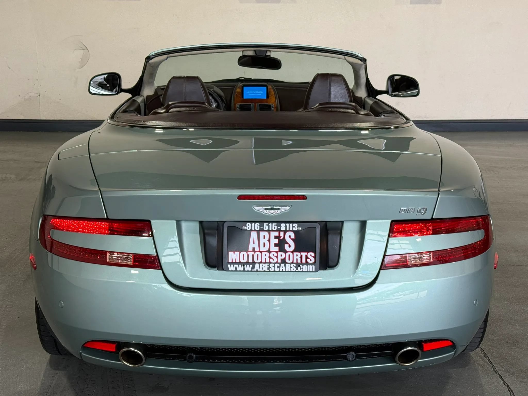 Used 2010 Aston Martin DB9 Volante RWD image 14