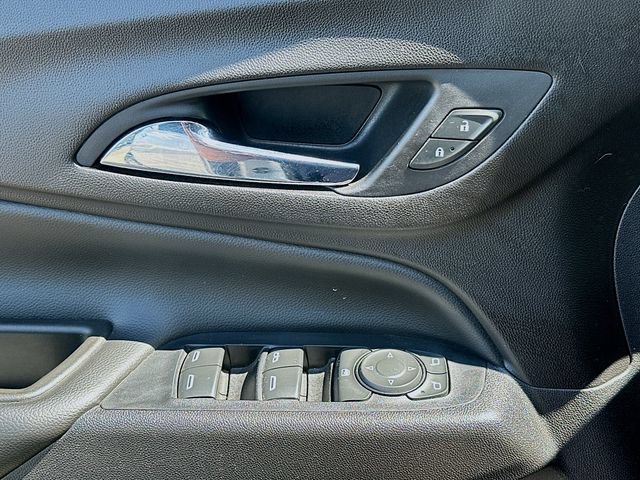Used 2020 Chevrolet Equinox LT FWD image 18
