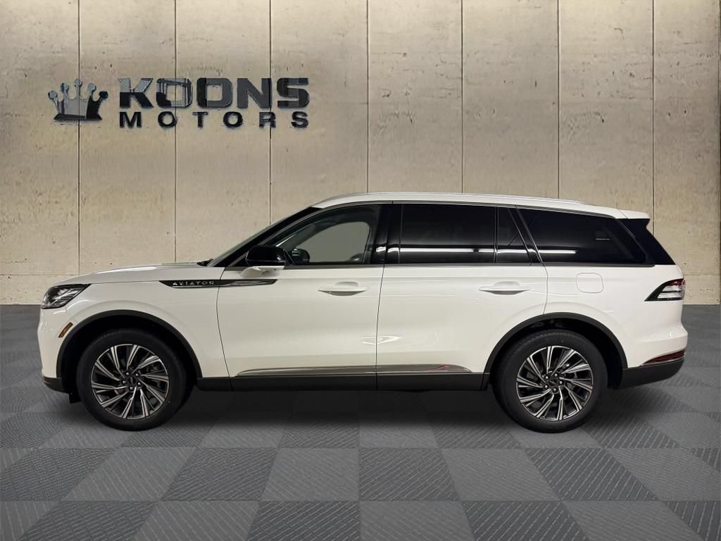 New 2026 Lincoln Aviator AWD image 2