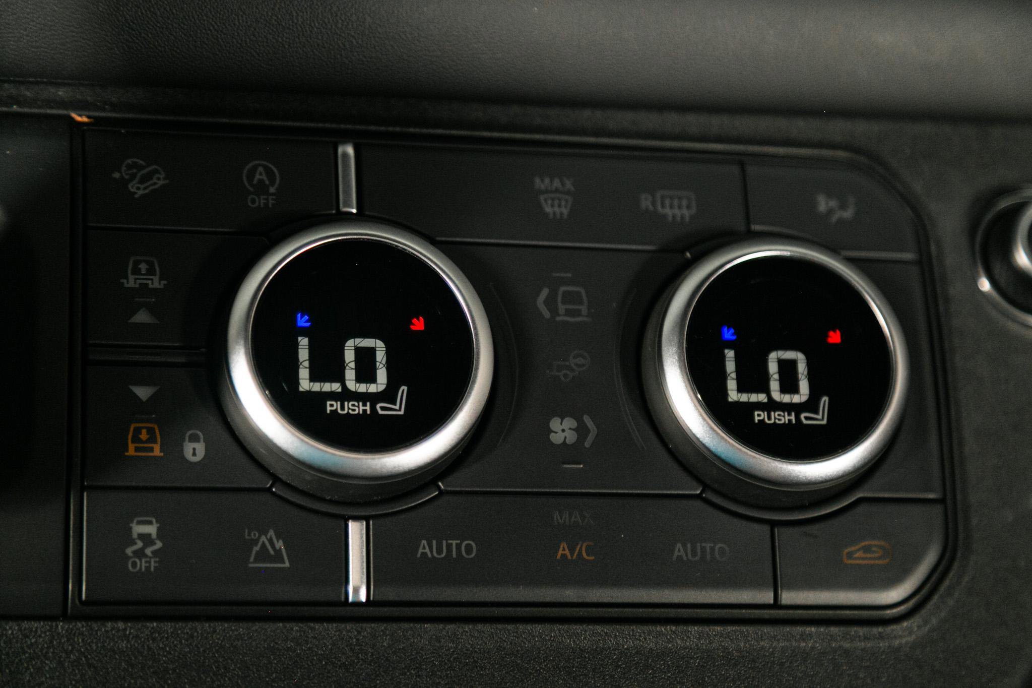 Used 2020 Land Rover Defender 110 X image 37